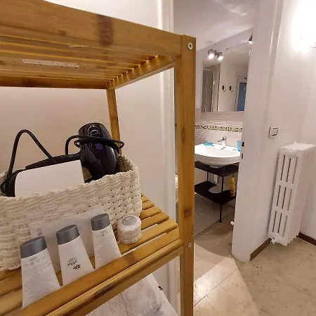 Comodo Con Giardino E Patio Санремо