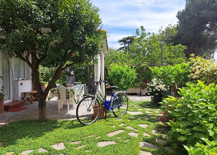 Comodo Con Giardino E Patio Appartamento Sanremo